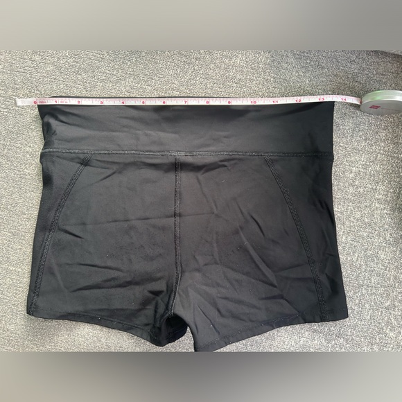 Under armor spandex gym shorts - Picture 2 of 4